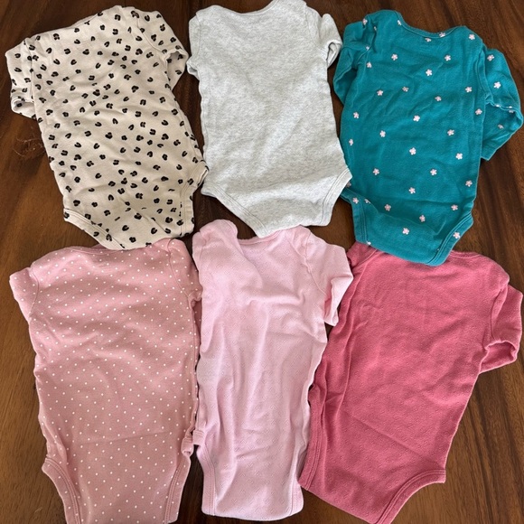 Carter’s Assorted Baby Long Sleeve One Pieces Bundle of 6 size 6M - Picture 3 of 3